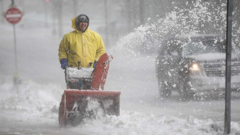 northeast-storm-boston-ap-mem-10313_16x9_1600