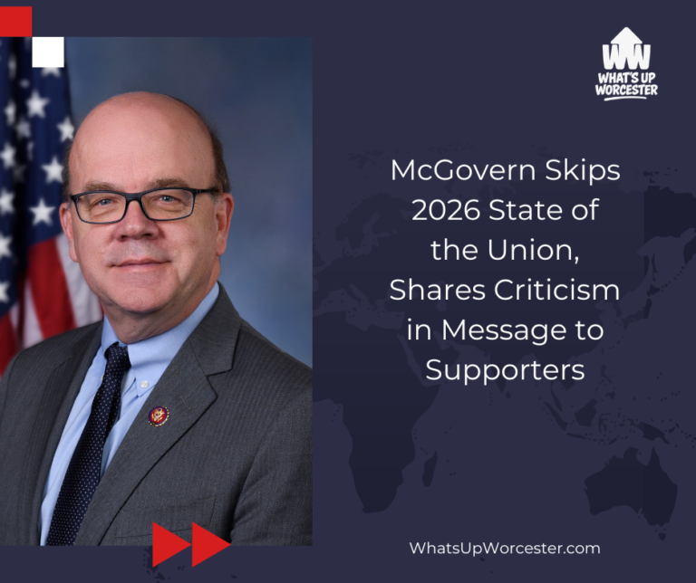 Red Minimalist Merry Christmas Facebook Post (19)