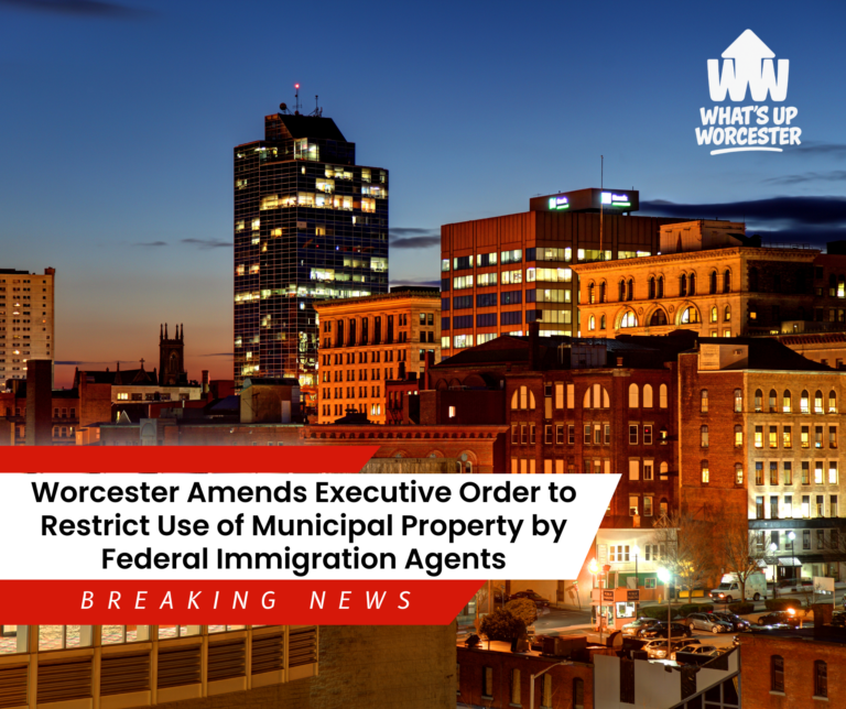 Red Minimalist Merry Christmas Facebook Post (2)