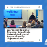 Red Minimalist Merry Christmas Facebook Post (7)