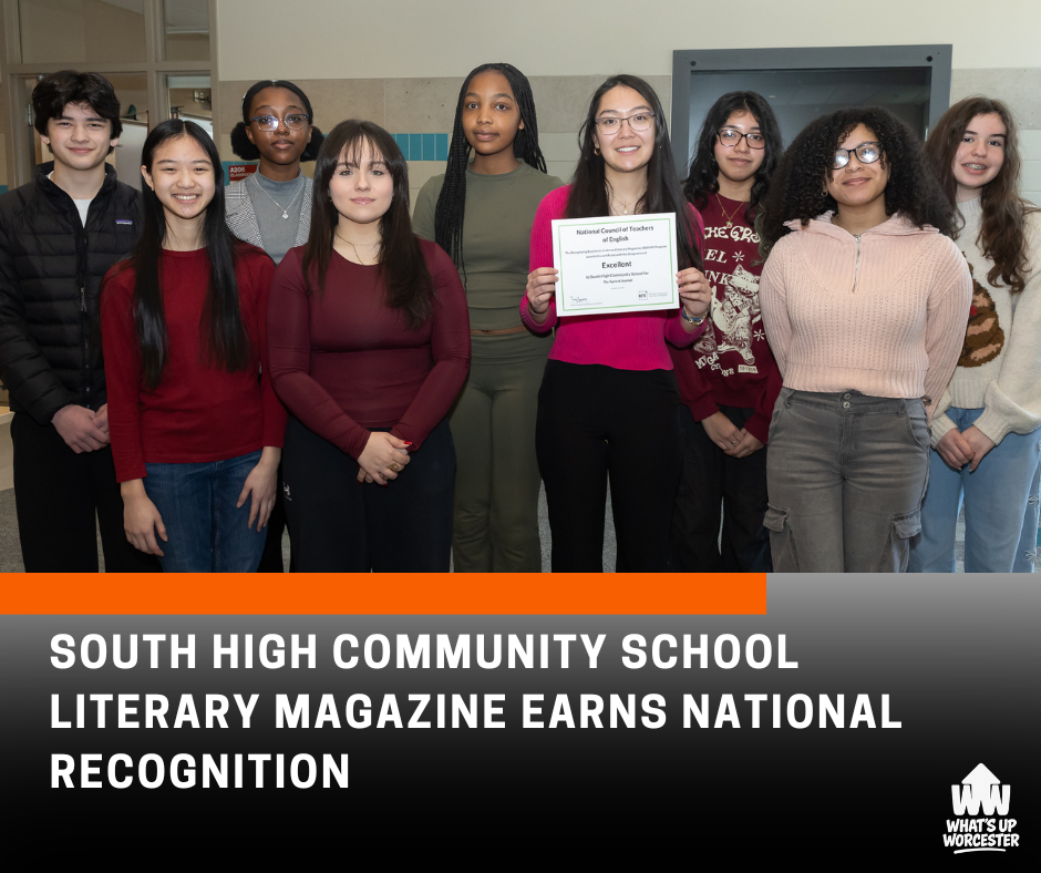 Red Minimalist Merry Christmas Facebook Post (18)